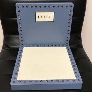 Gucci Stand